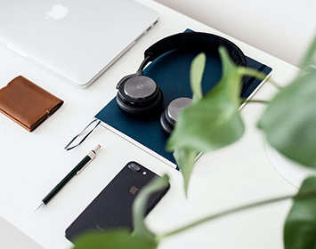 Volutpat Justo Suspendisse Praesent  Burgundy